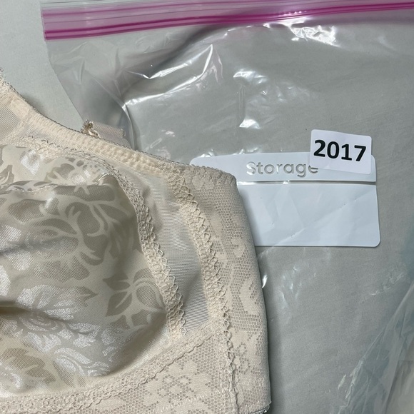 Playtex Womens 18 Hour Bra 36DD Original Comfort Strap Wire-Free #4693 Natural - Picture 8 of 15